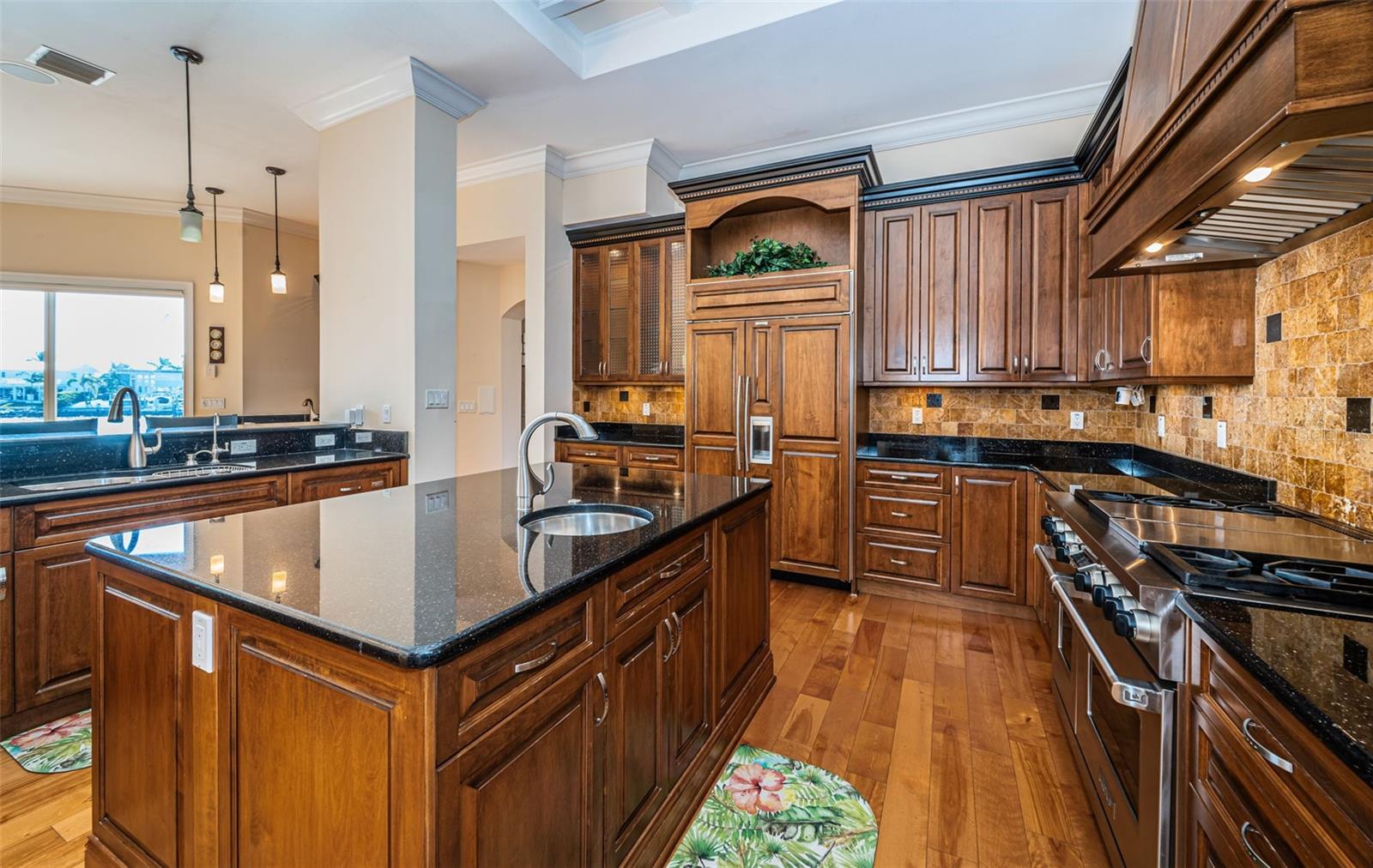 TB8455716 Property Photo