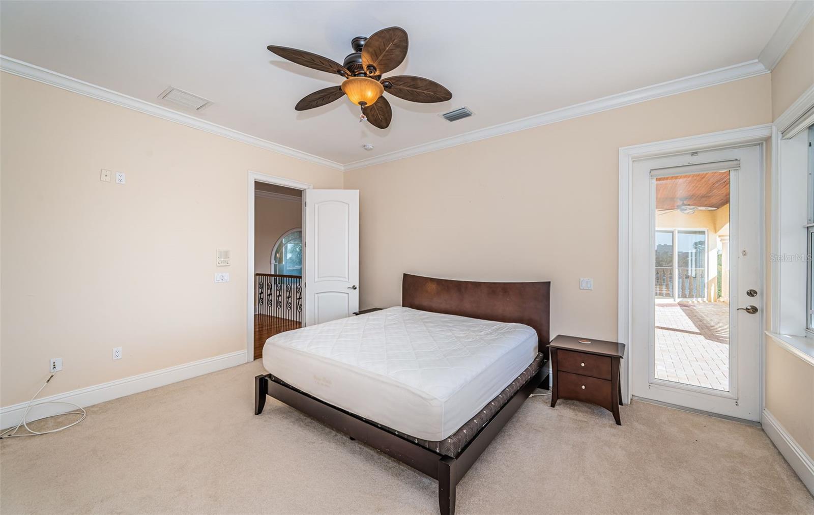 TB8455716 Property Photo