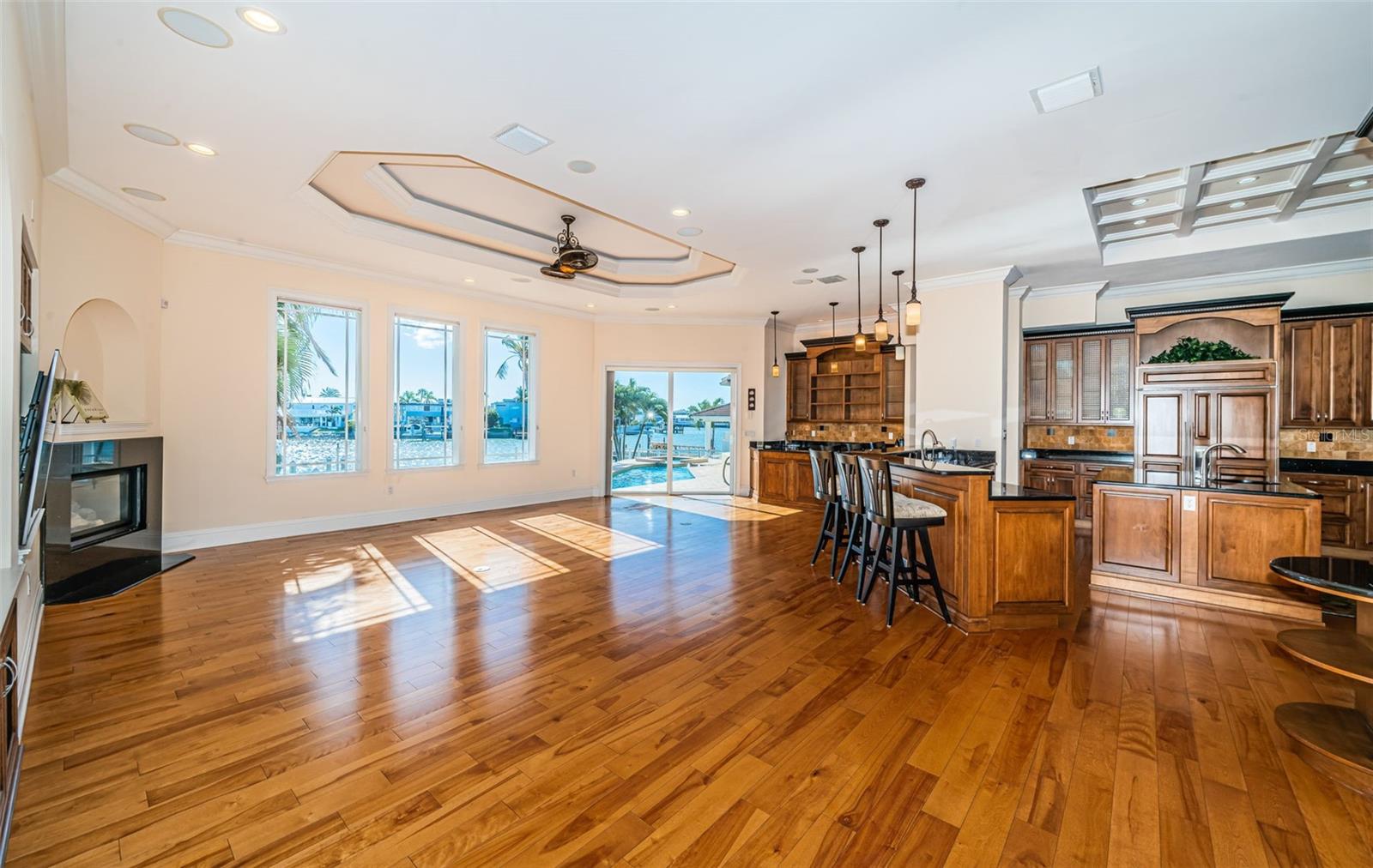 TB8455716 Property Photo