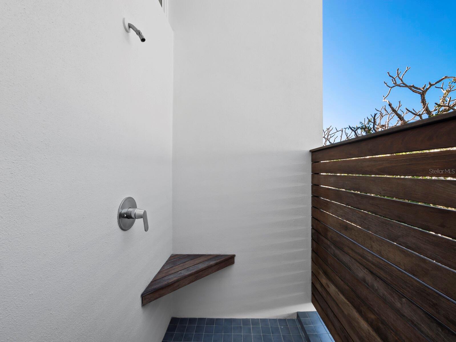 A4674992 Property Photo