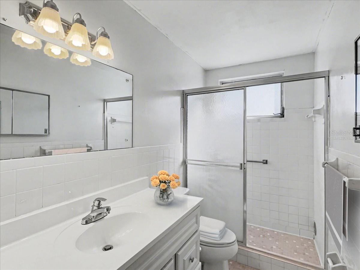 TB8455832 Property Photo