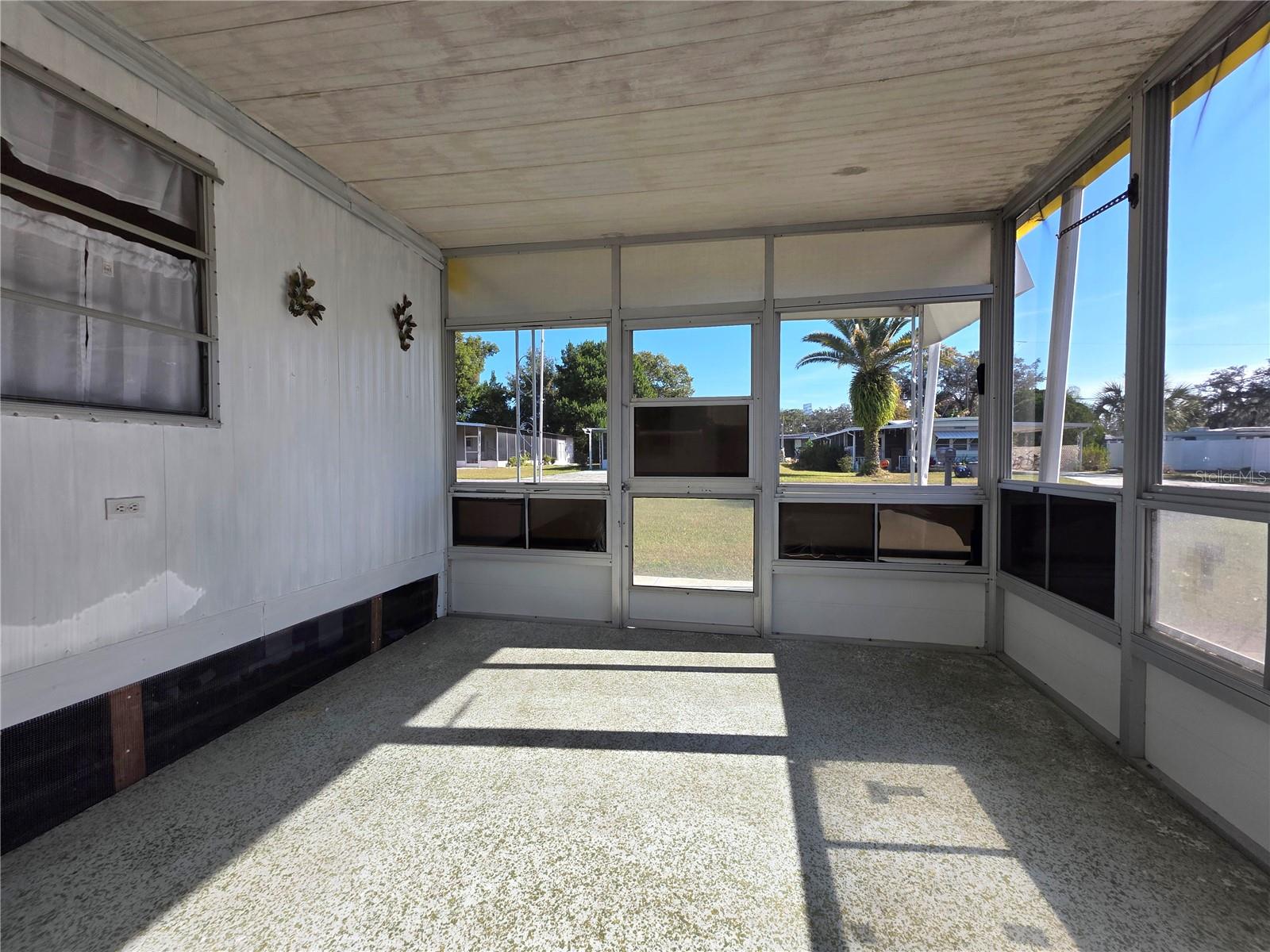 TB8455836 Property Photo