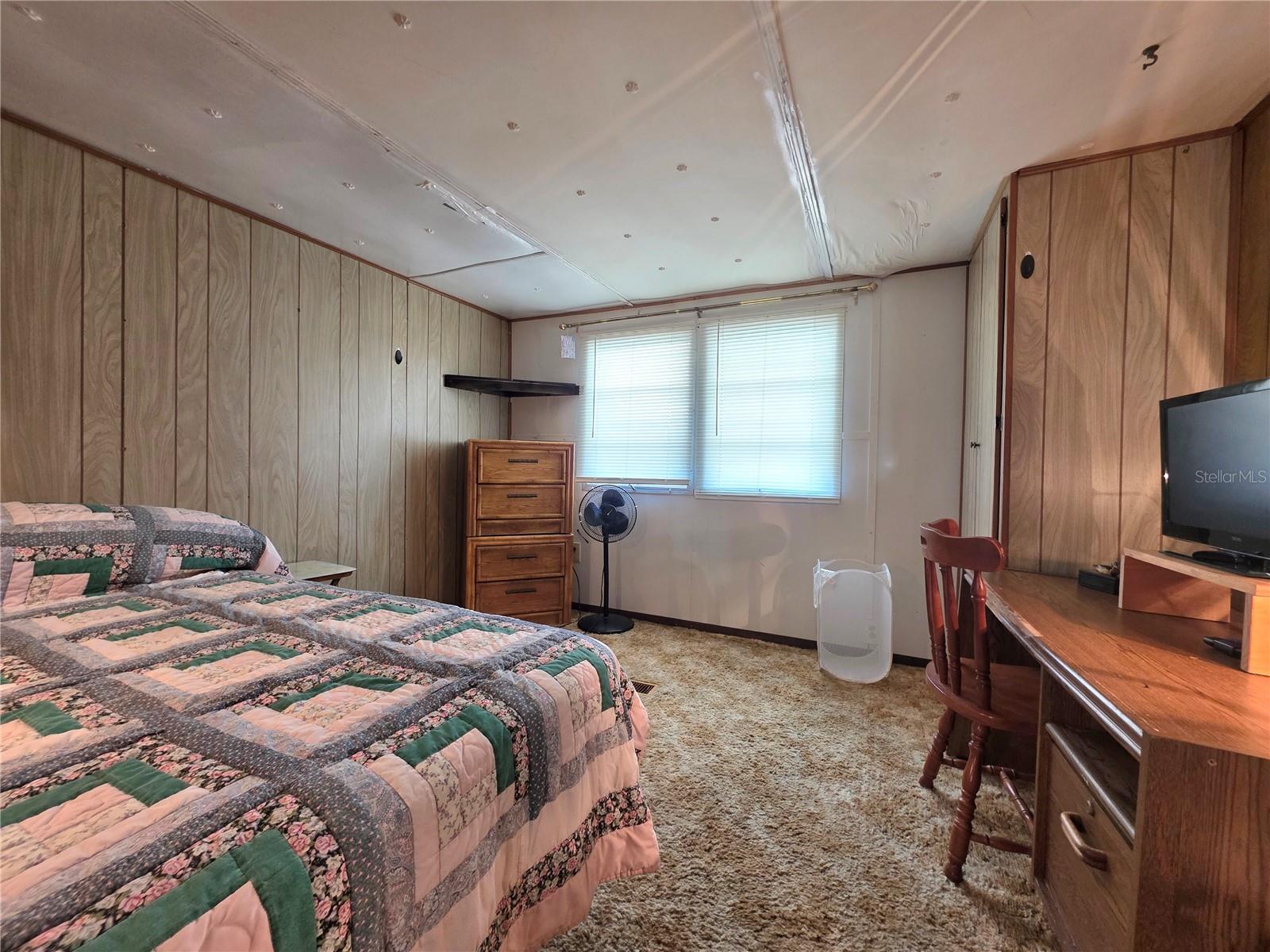 TB8455836 Property Photo