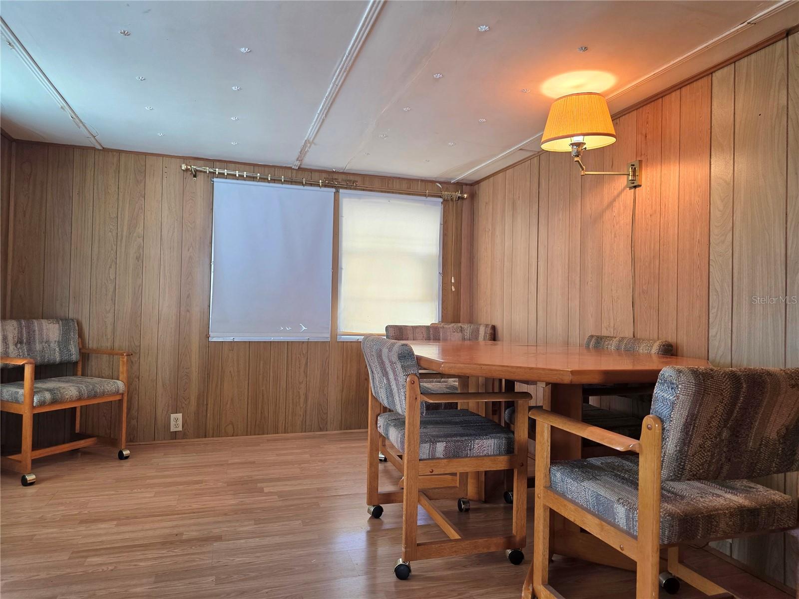 TB8455836 Property Photo