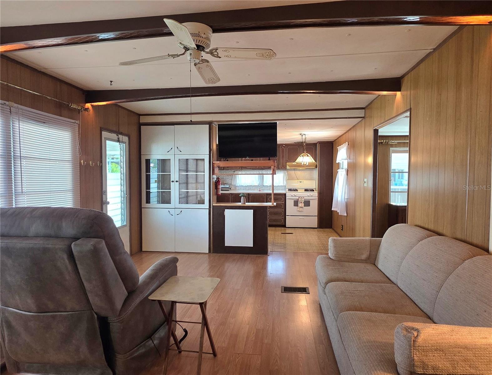 TB8455836 Property Photo