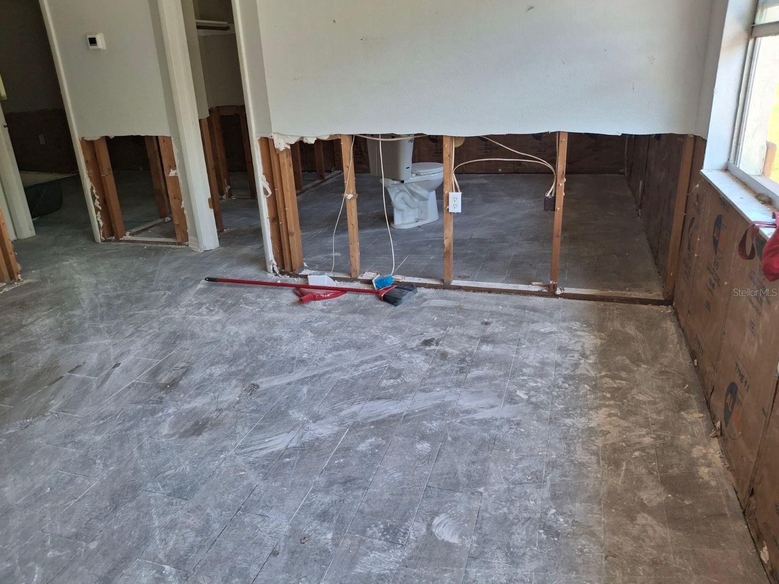 TB8455879 Property Photo