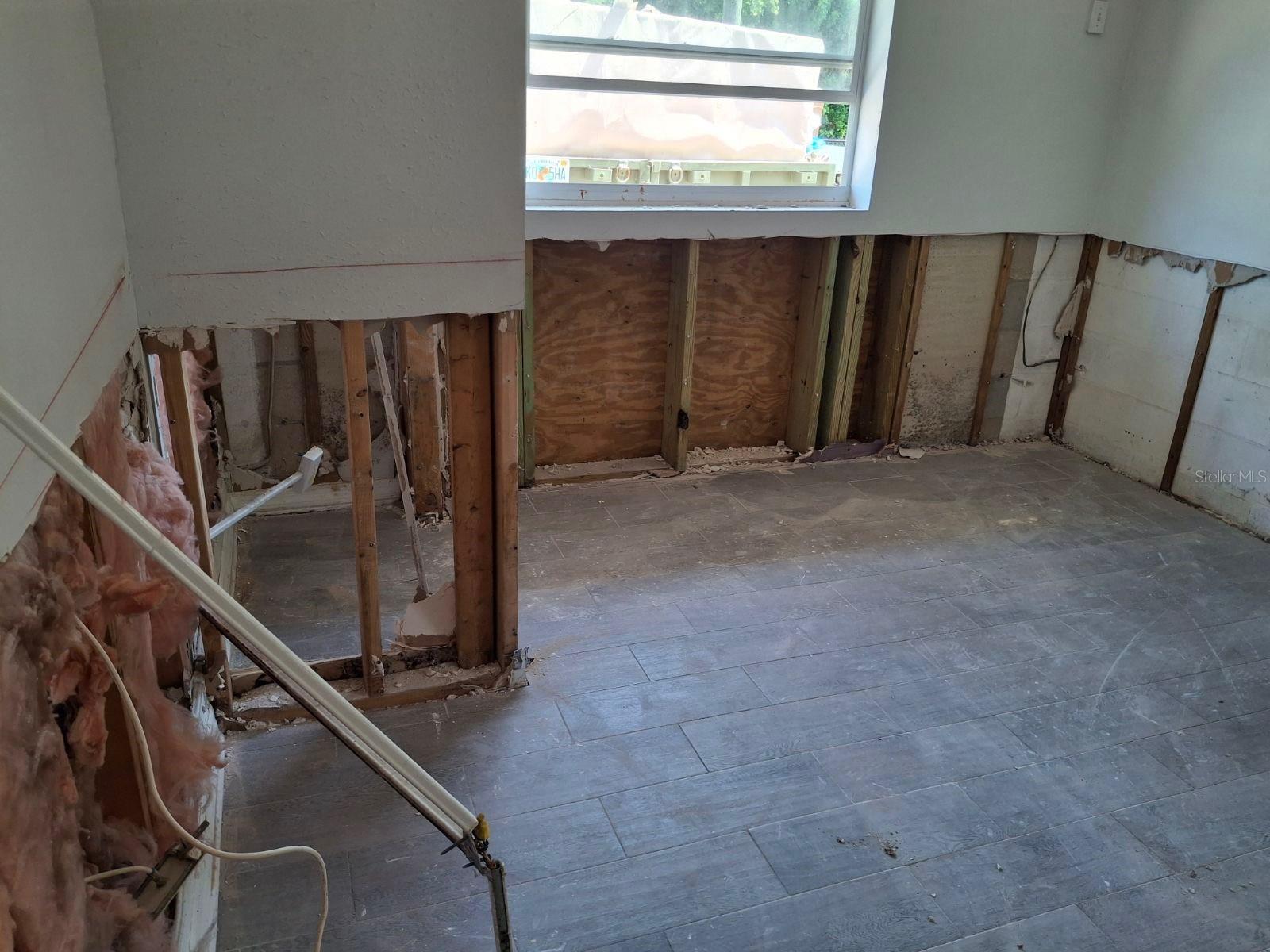 TB8455879 Property Photo