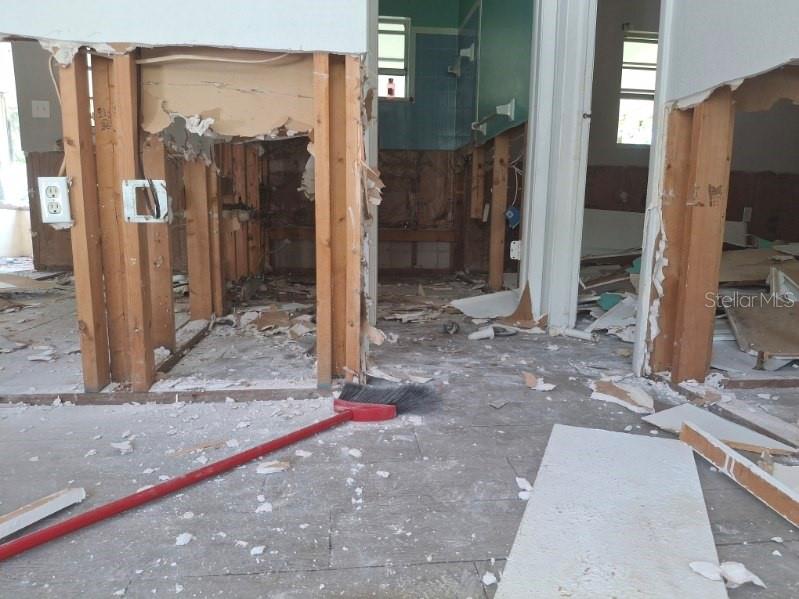 TB8455879 Property Photo