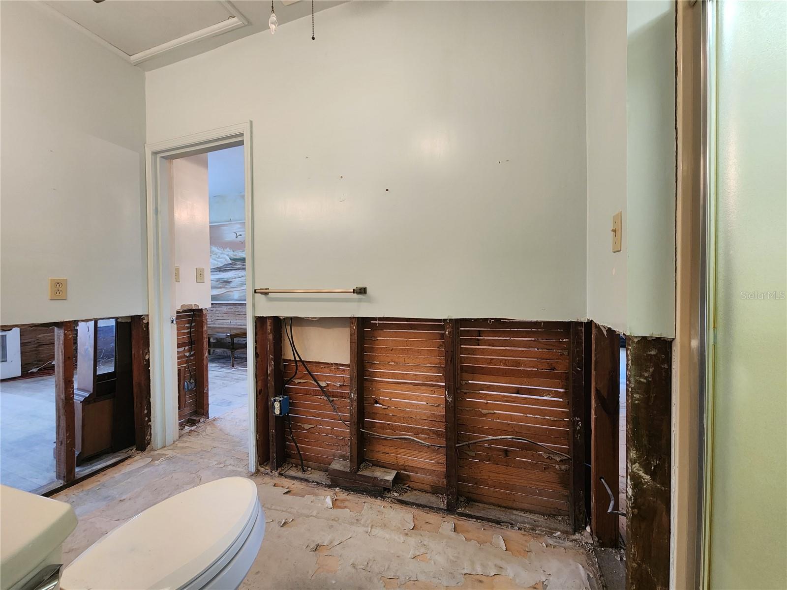 A4675044 Property Photo