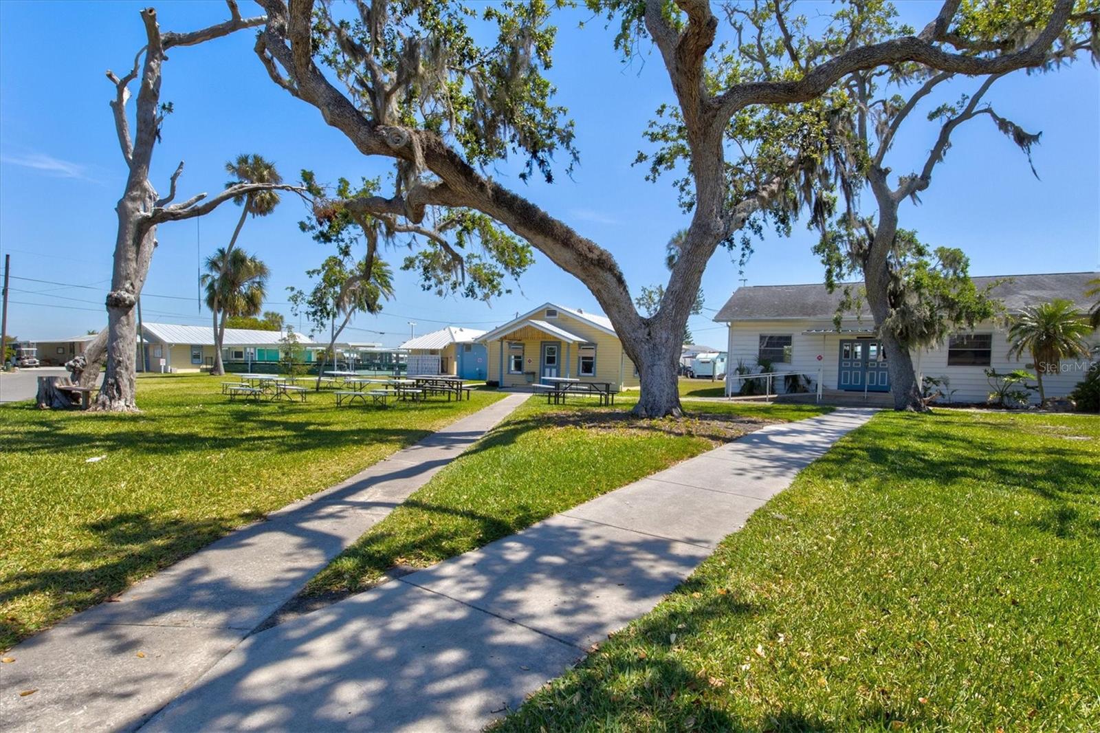 A4675044 Property Photo