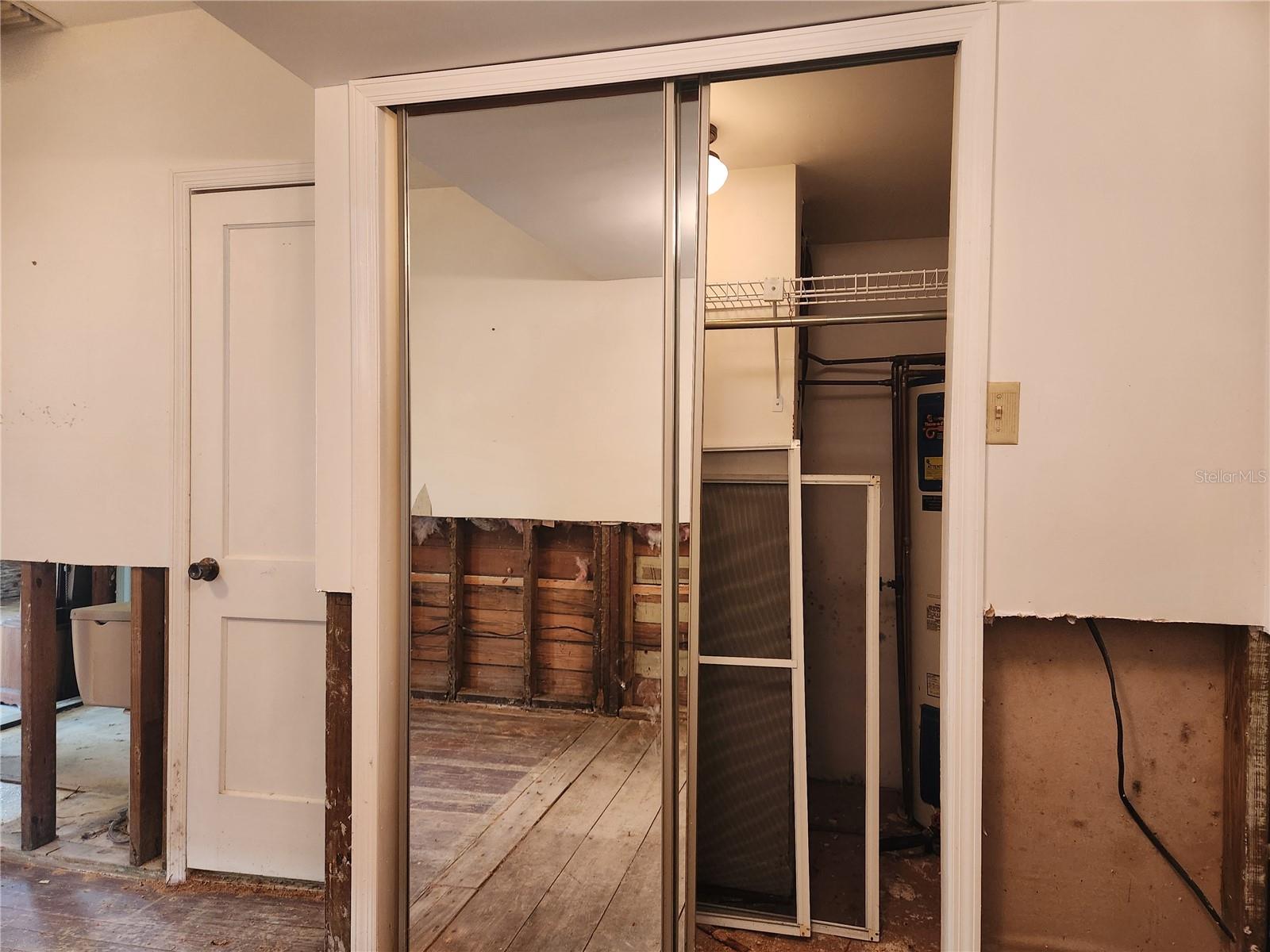 A4675044 Property Photo