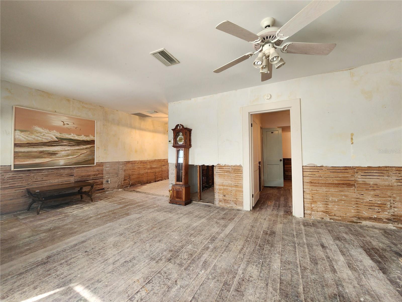 A4675044 Property Photo