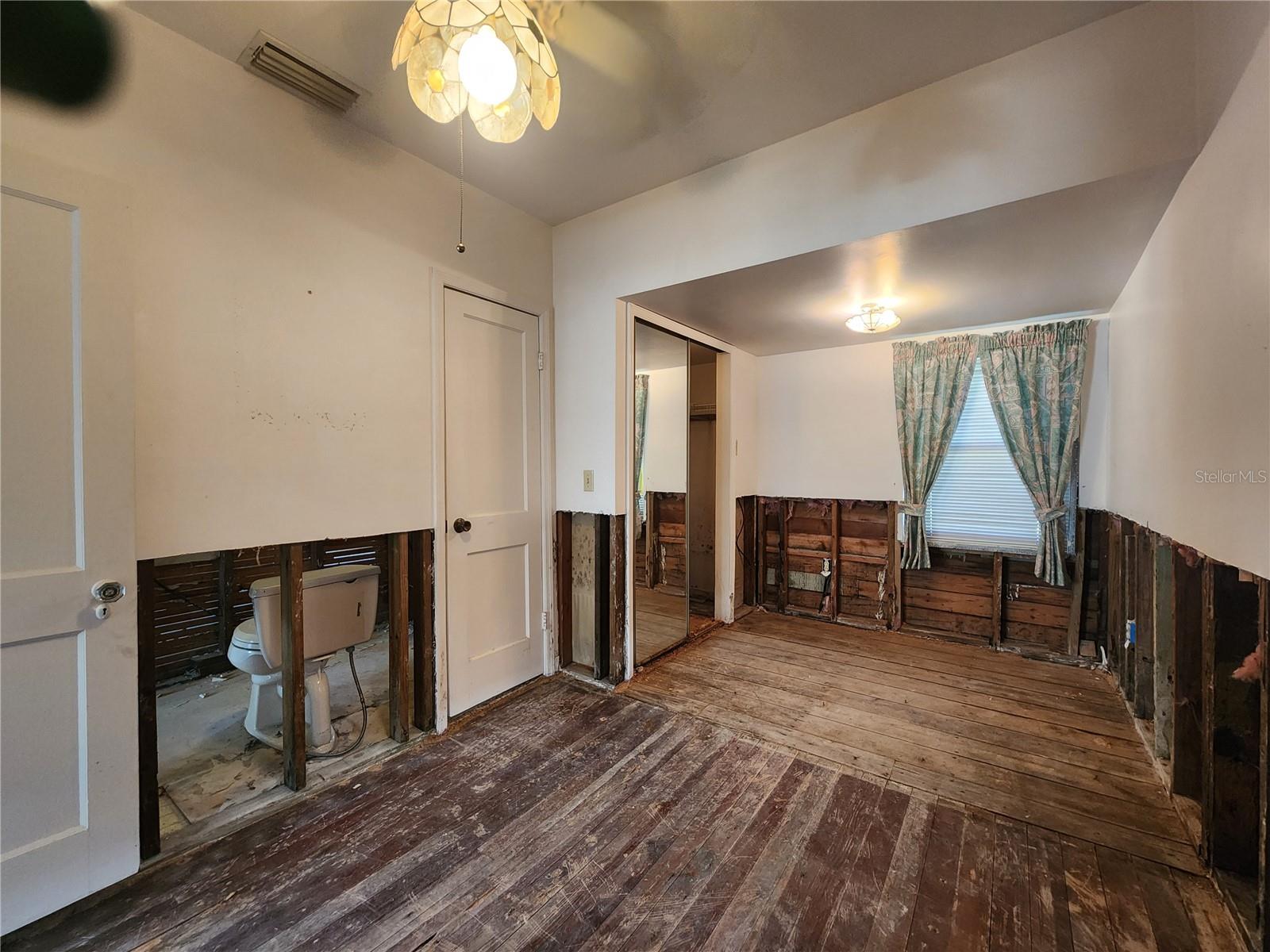 A4675044 Property Photo