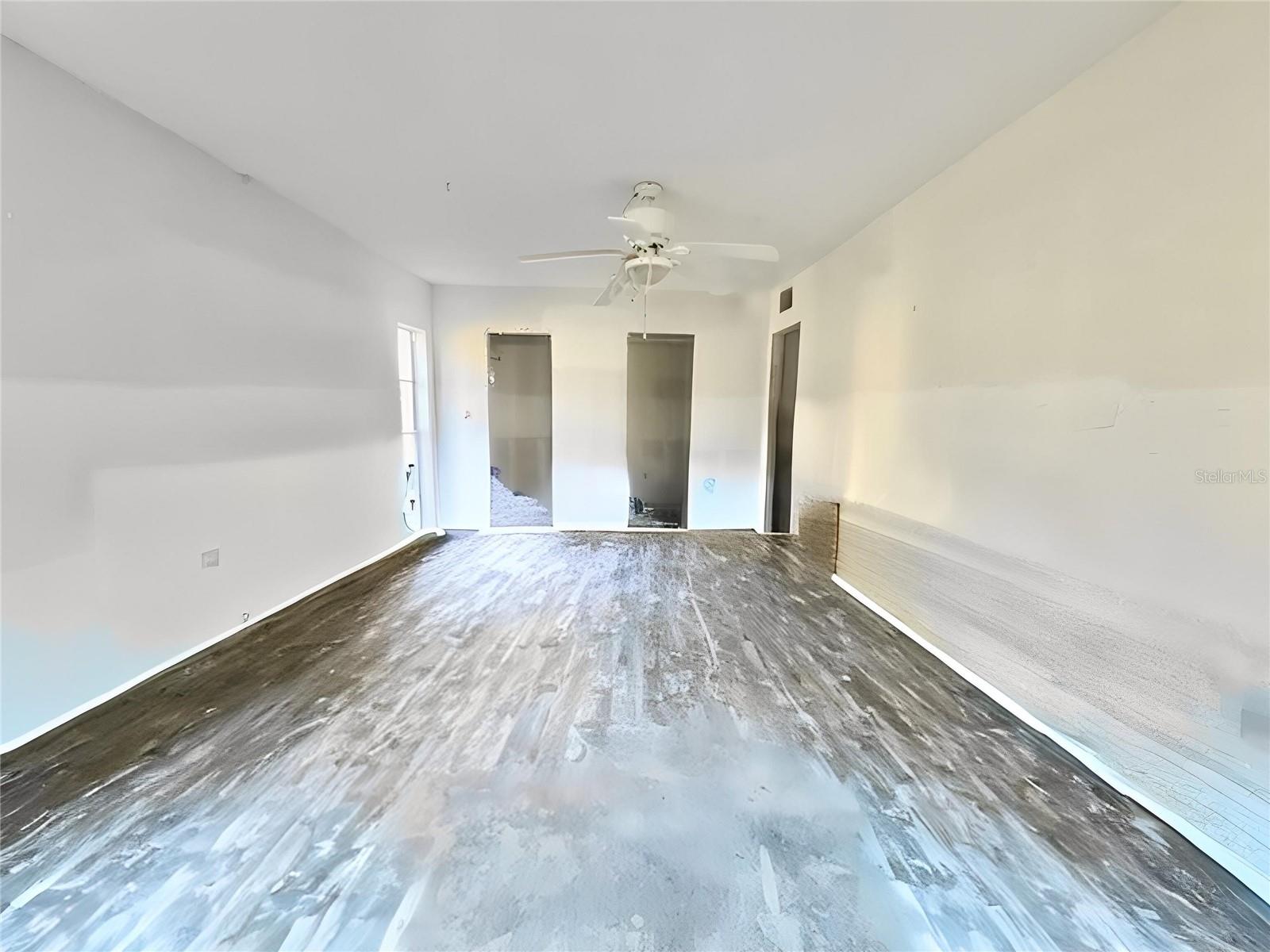 TB8455917 Property Photo