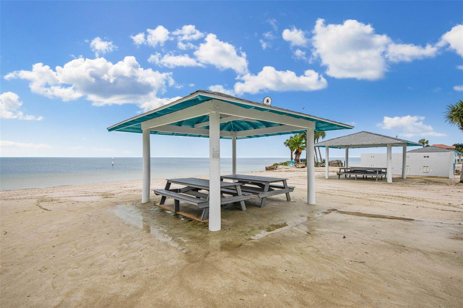 TB8455917 Property Photo