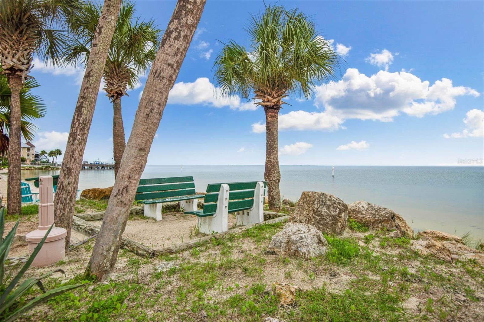 TB8455917 Property Photo