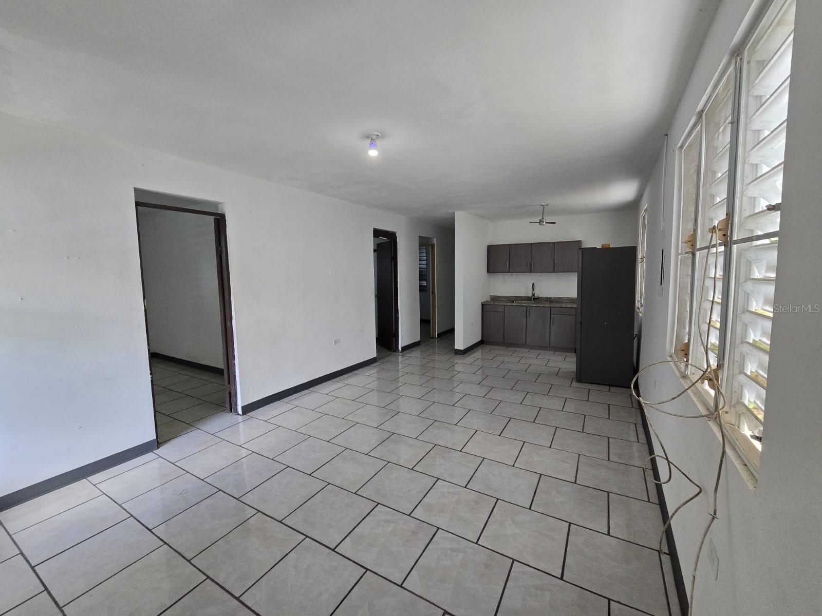 PR9117947 Property Photo