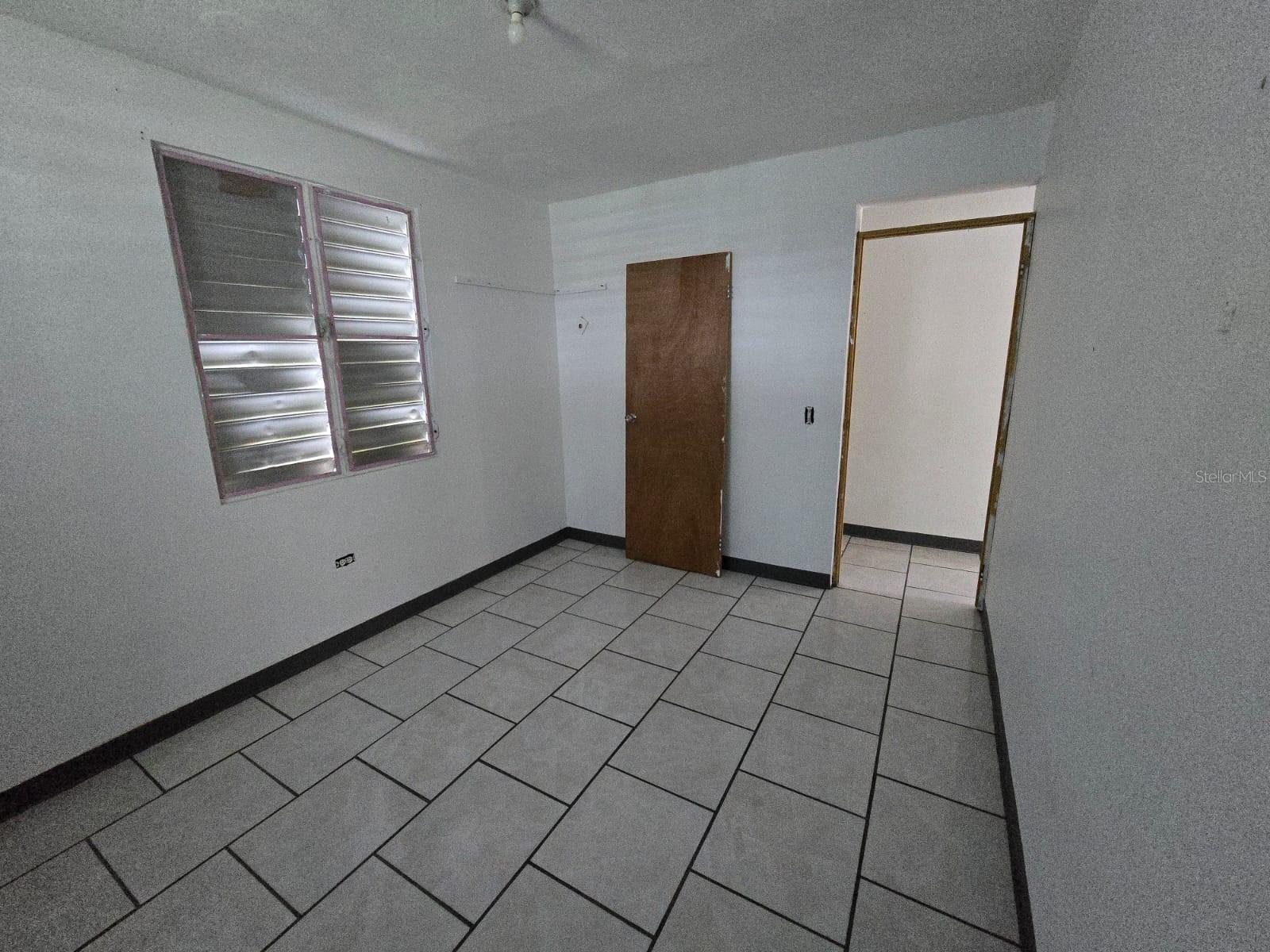 PR9117947 Property Photo