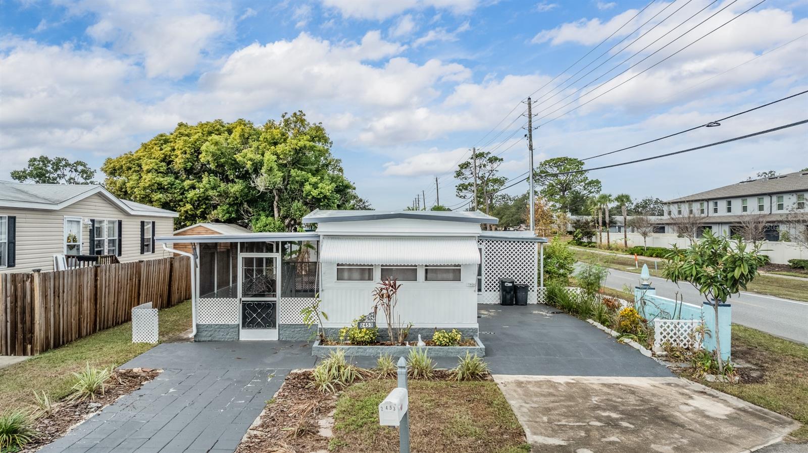 TB8455954 Property Photo