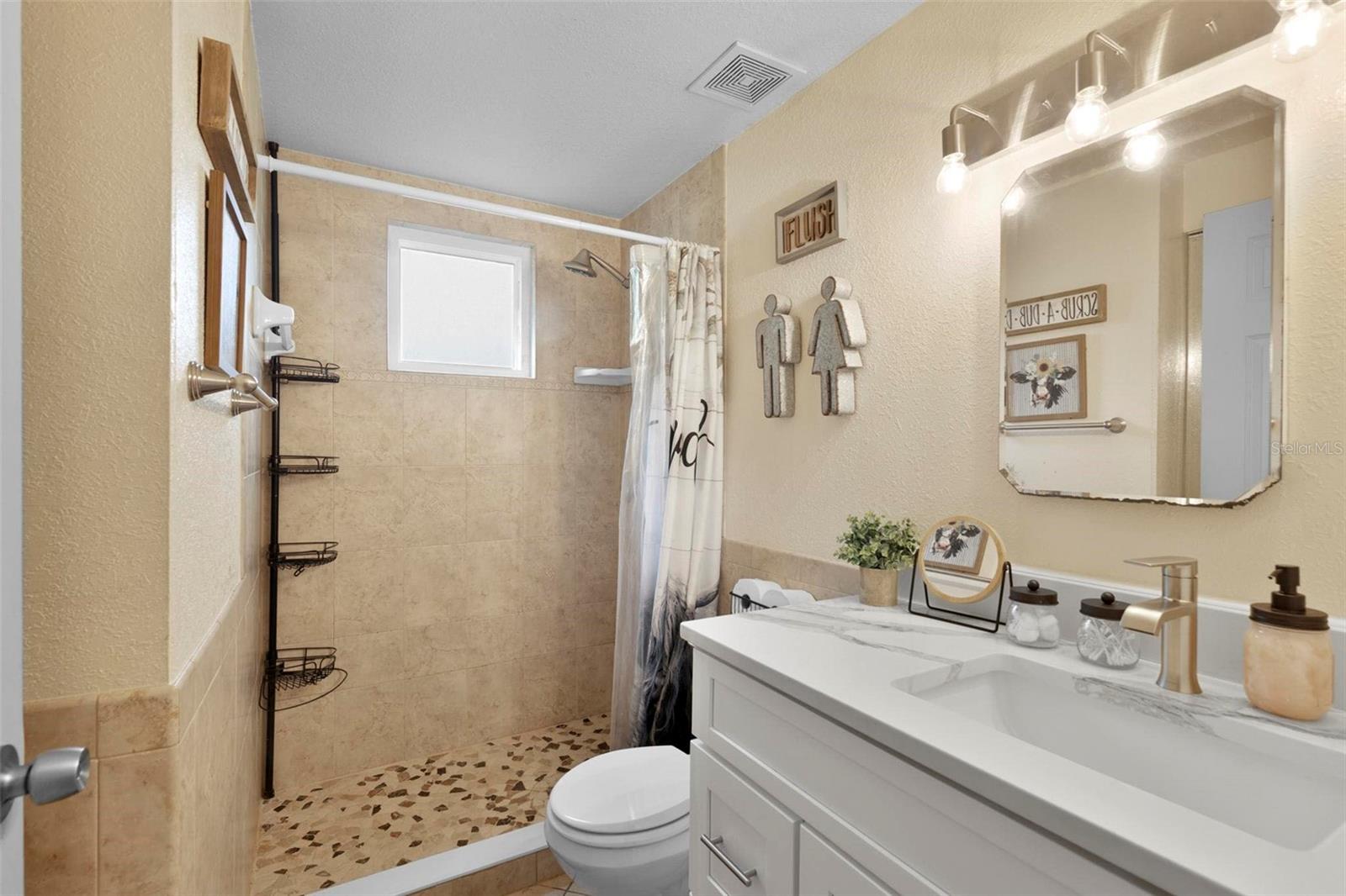 1858 PINE TREE, EDGEWATER, FL, 32141