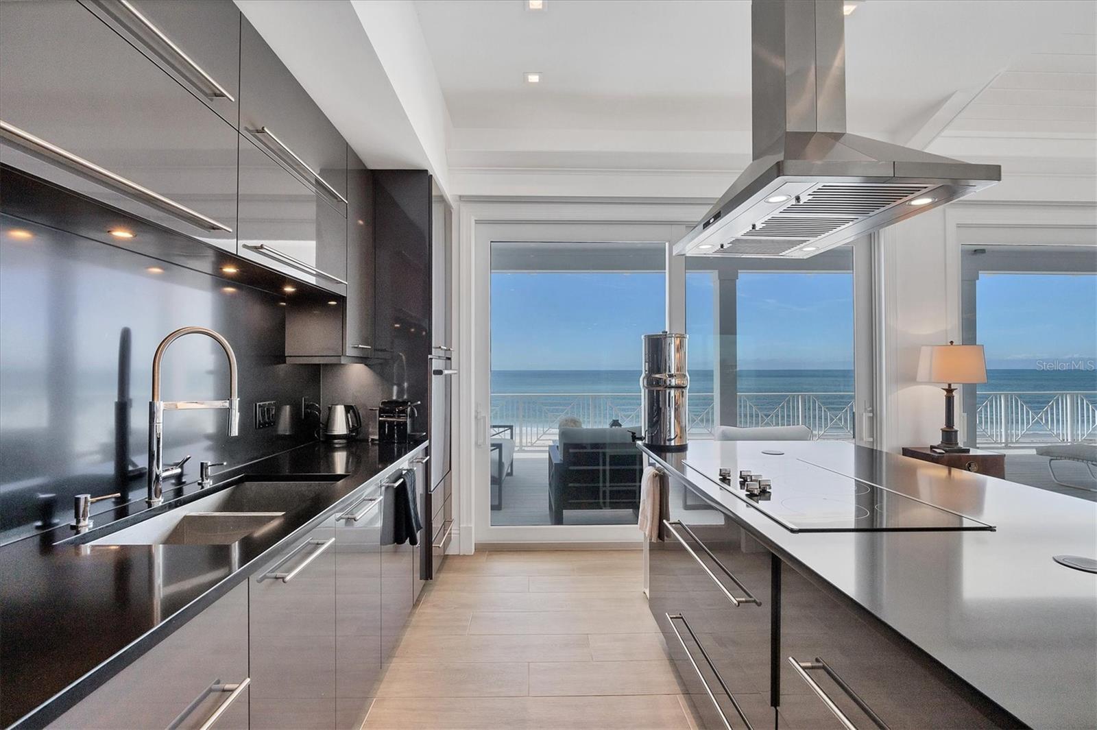 D6145179 Property Photo