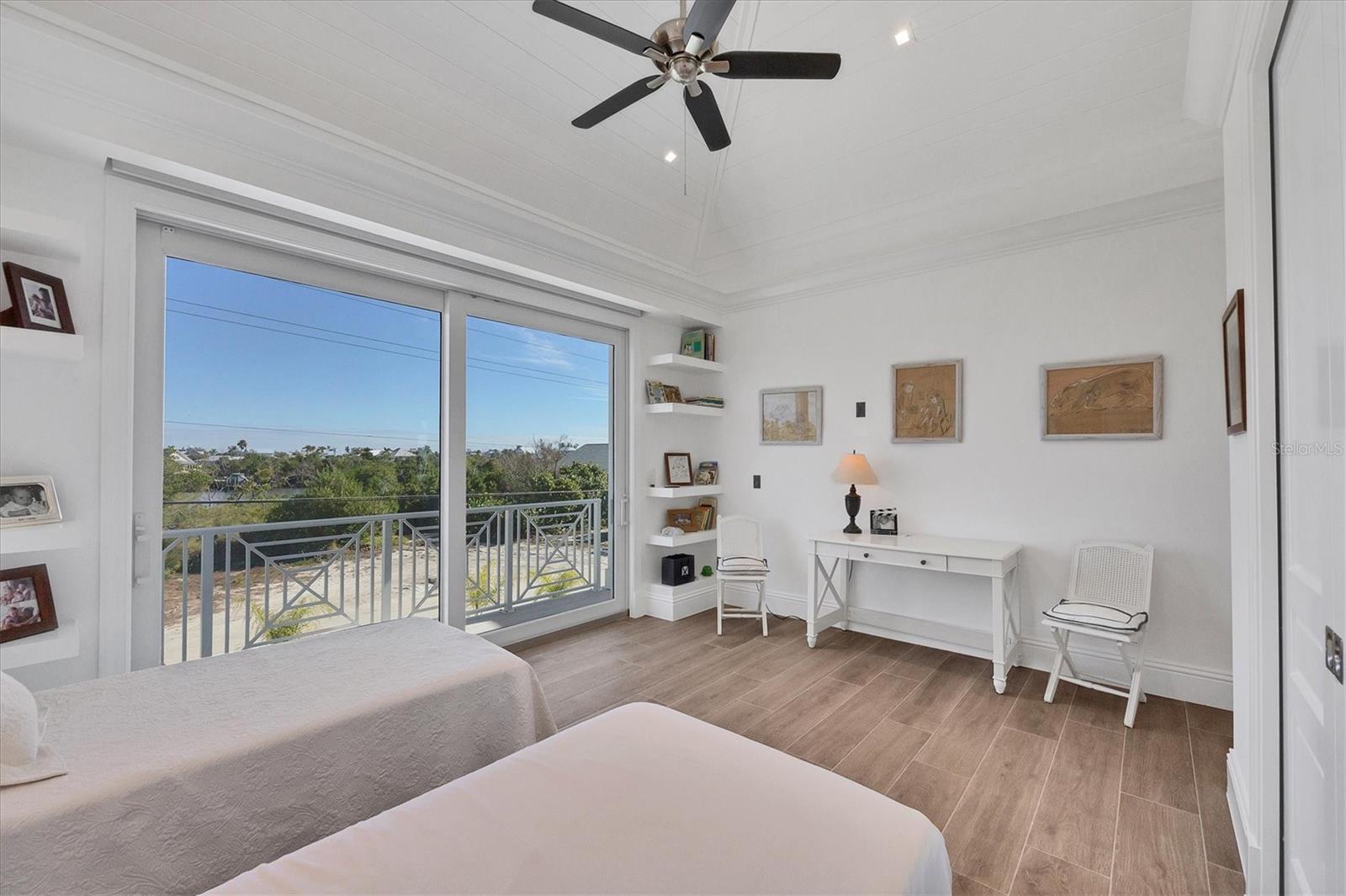 D6145179 Property Photo