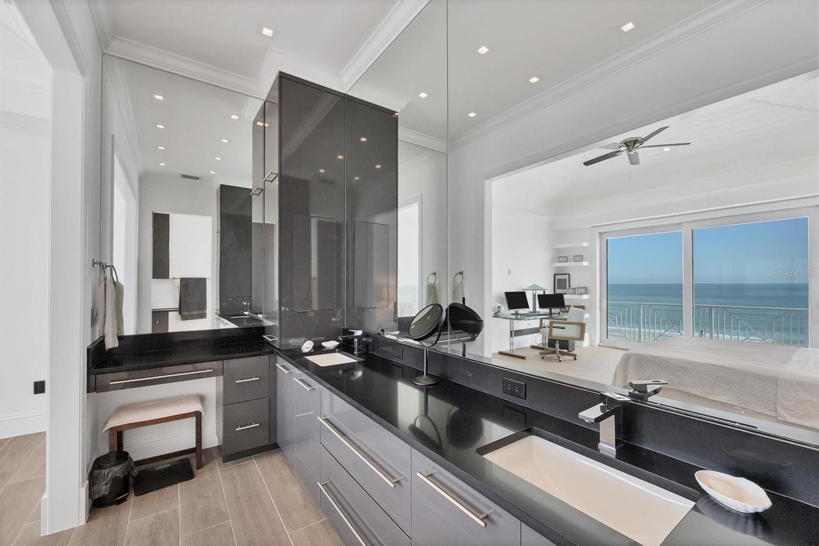 D6145179 Property Photo