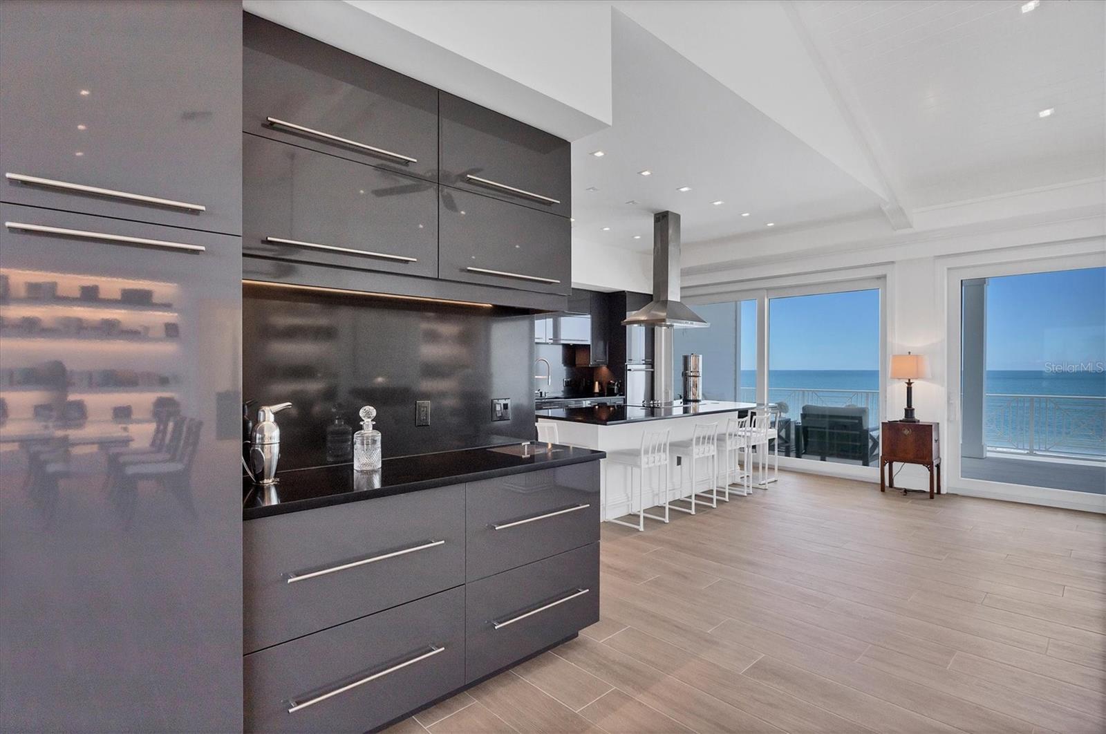 D6145179 Property Photo