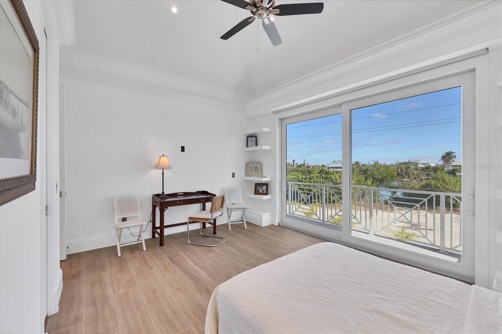 D6145179 Property Photo