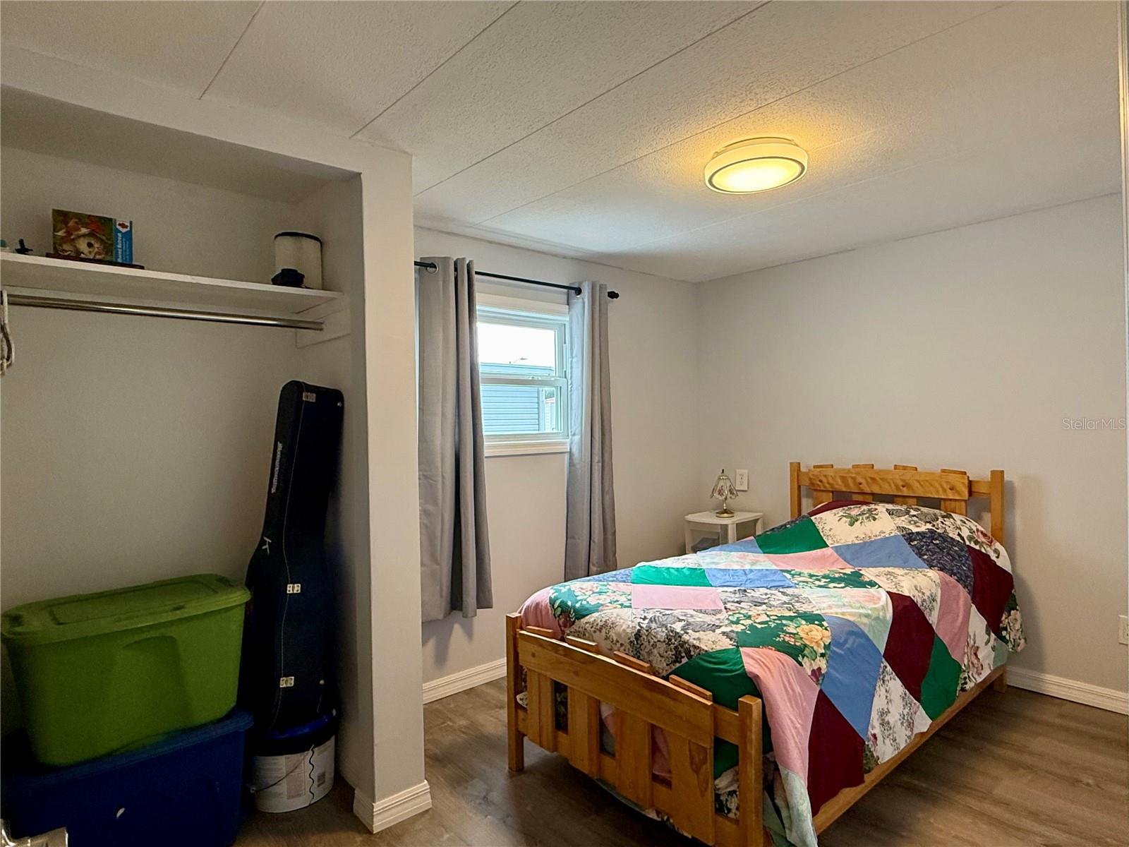 TB8456002 Property Photo