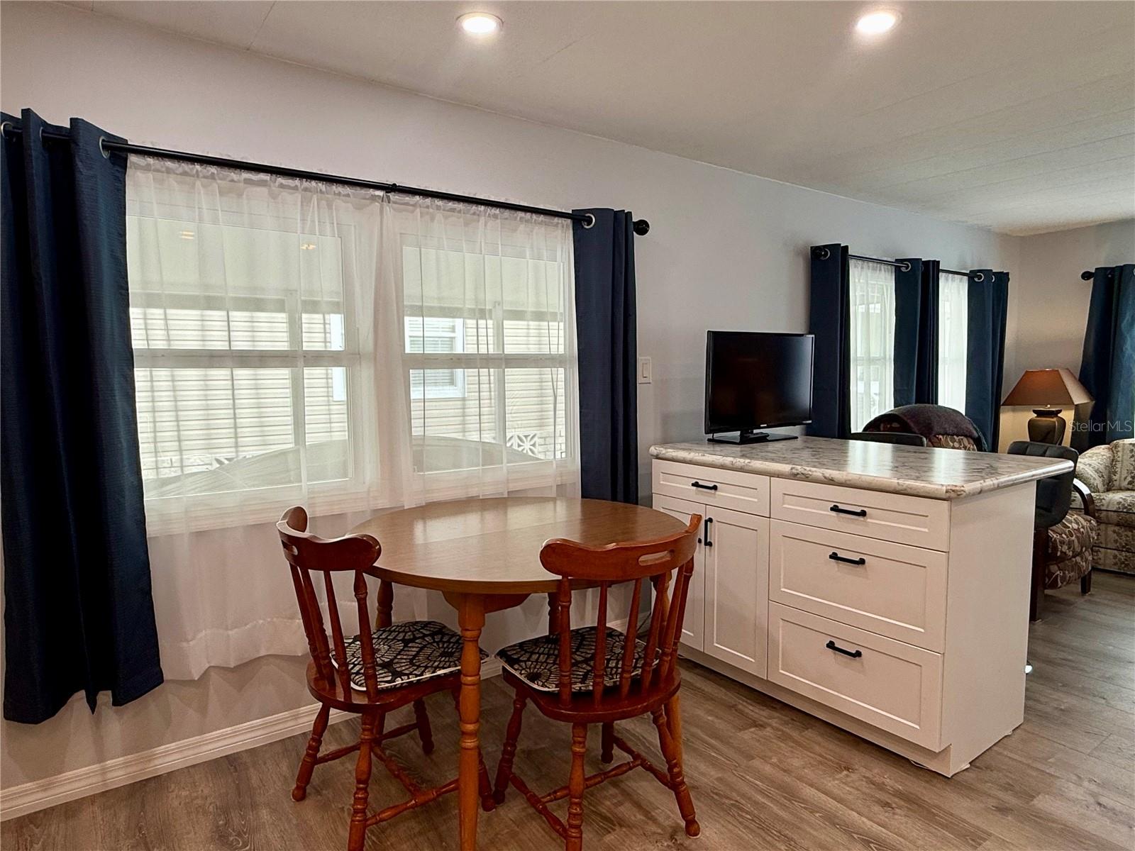 TB8456002 Property Photo