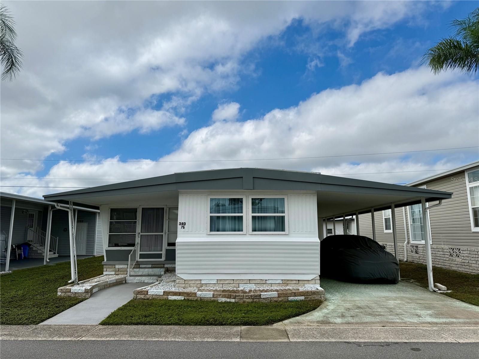 TB8456002 Property Photo