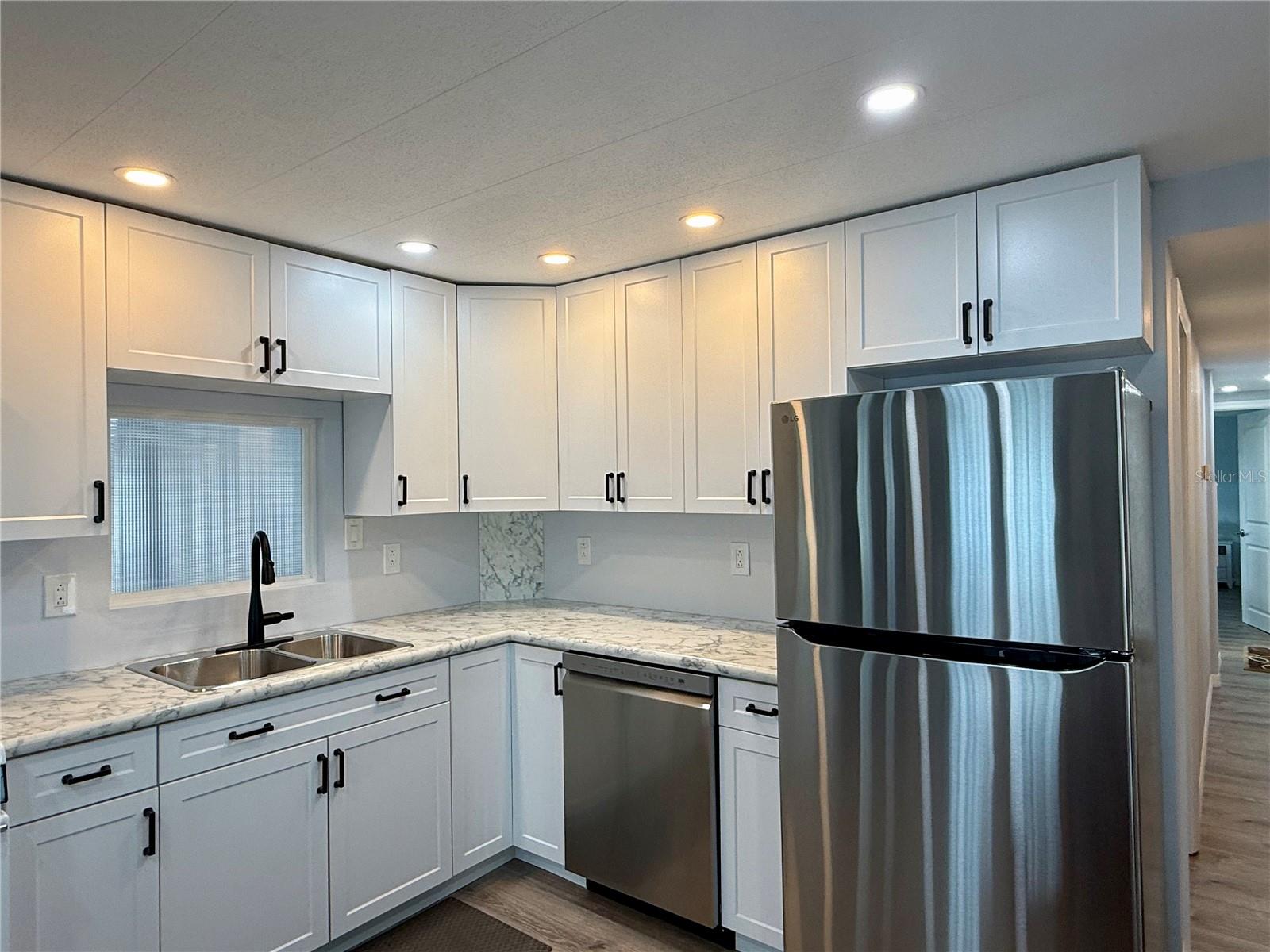 TB8456002 Property Photo