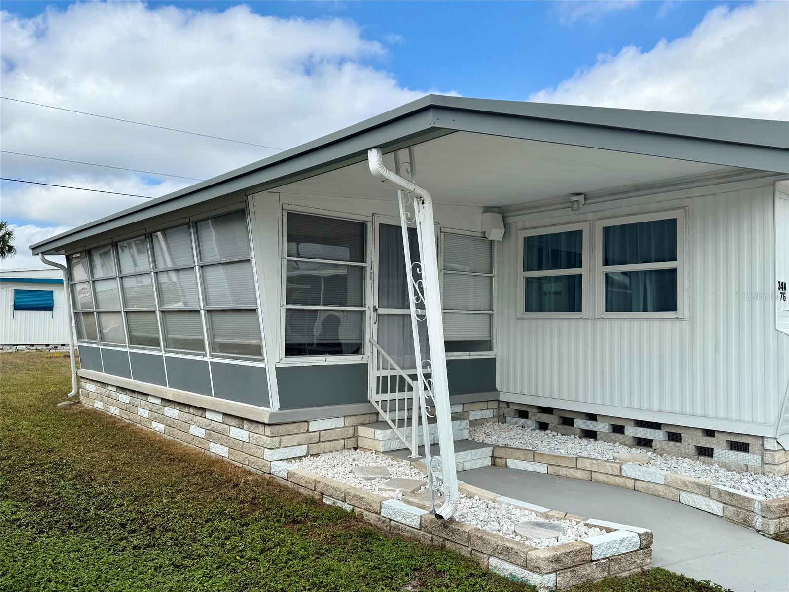 TB8456002 Property Photo