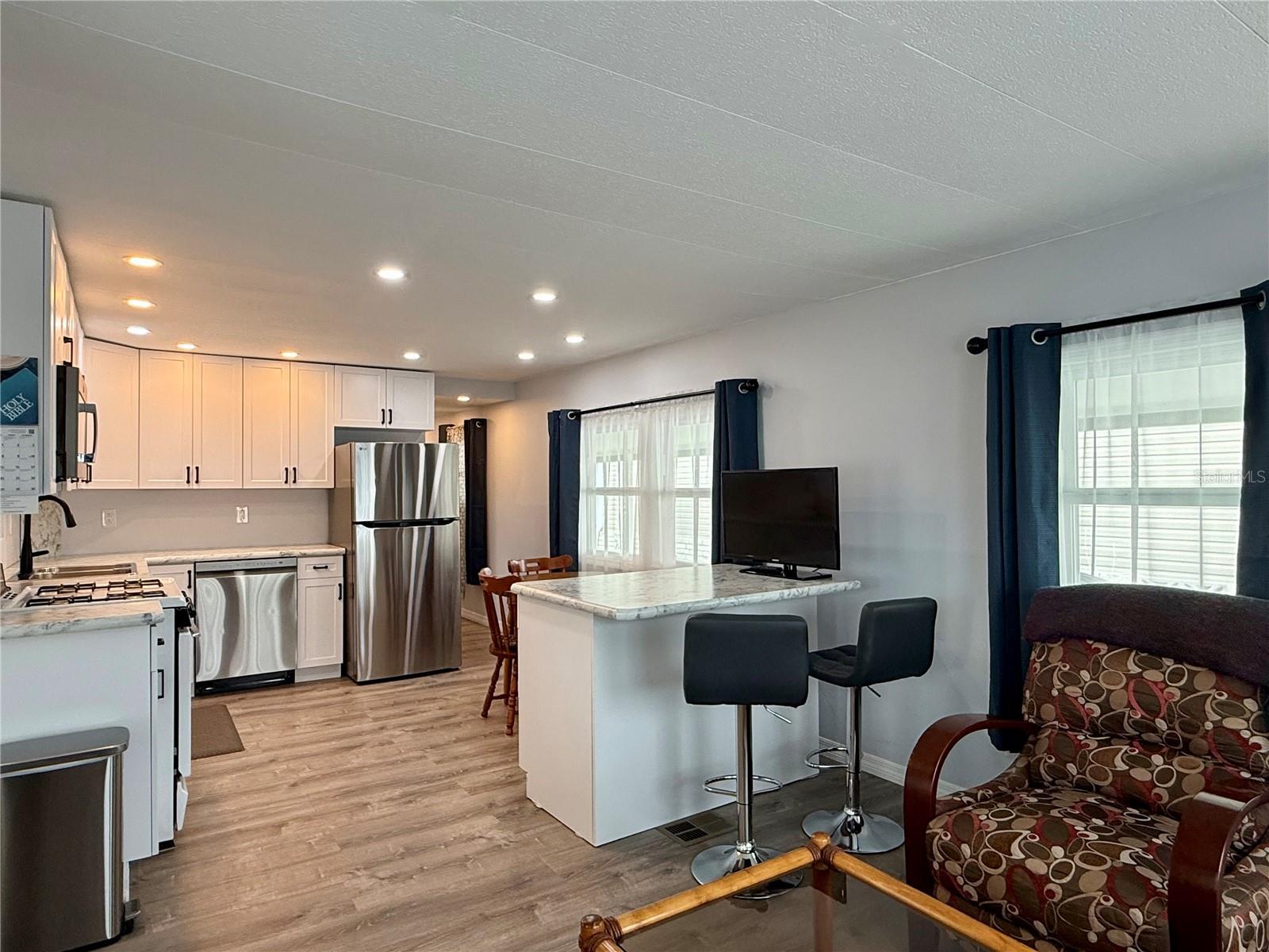 TB8456002 Property Photo