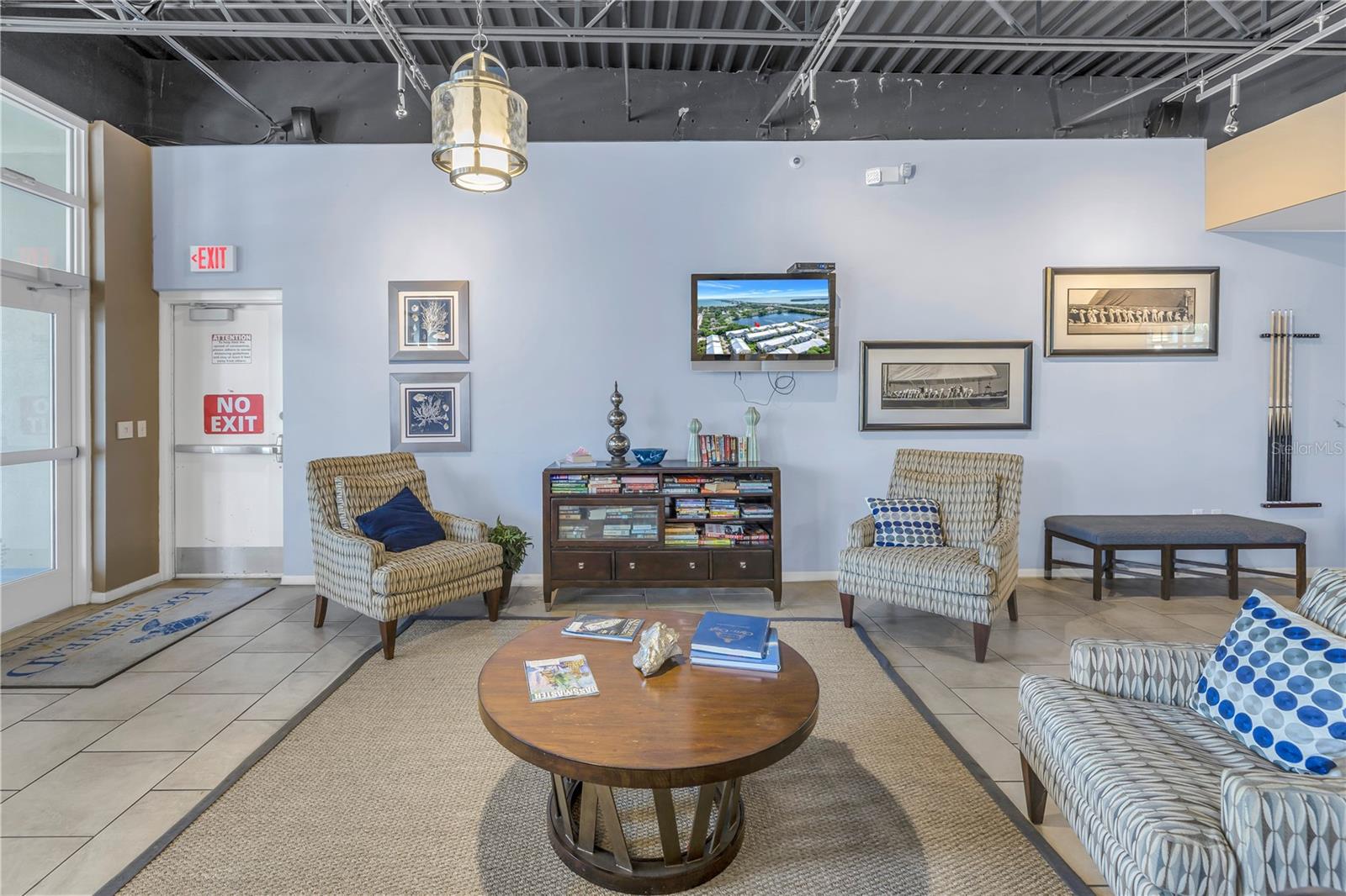 TB8456006 Property Photo