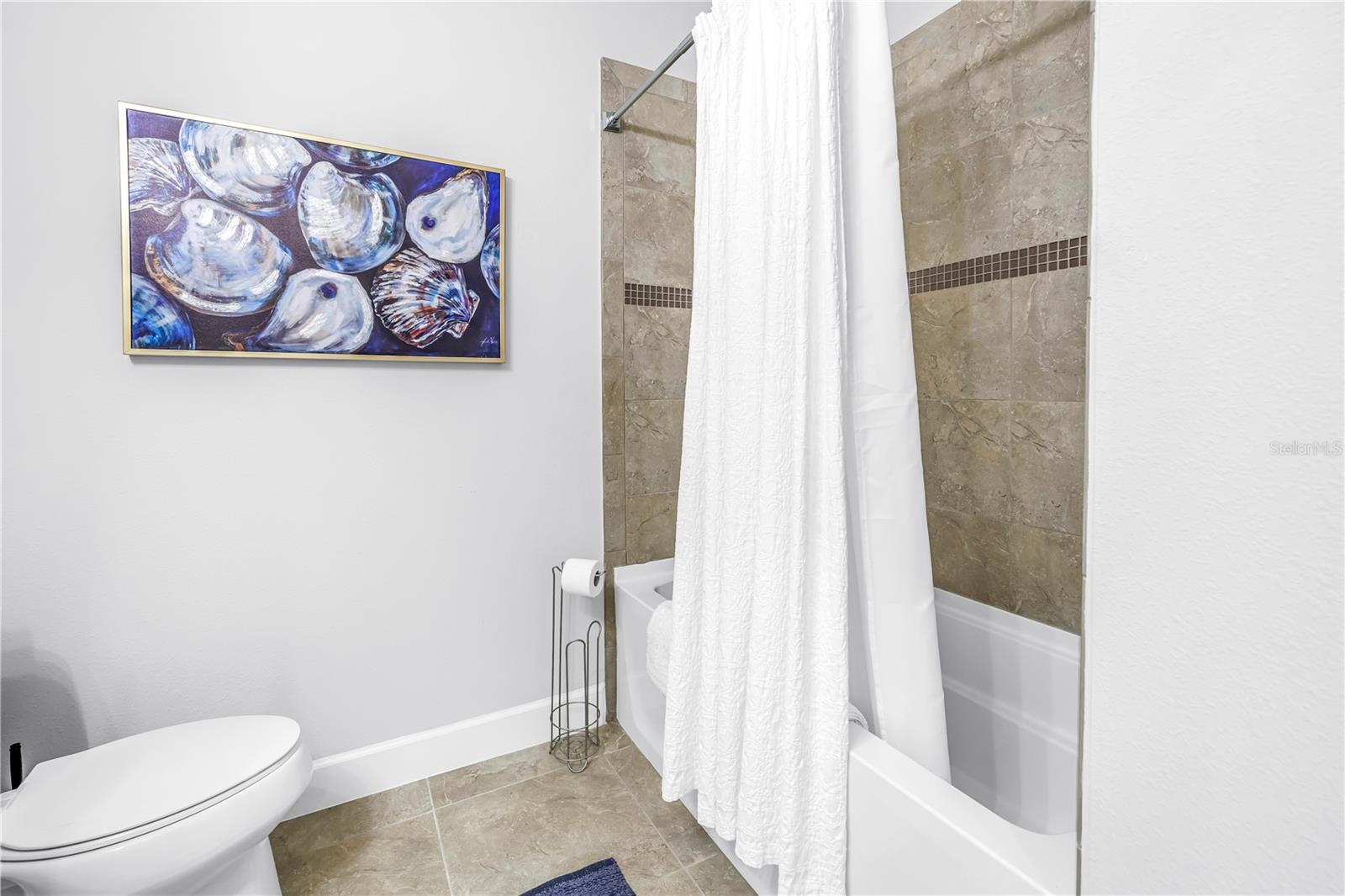 TB8456006 Property Photo