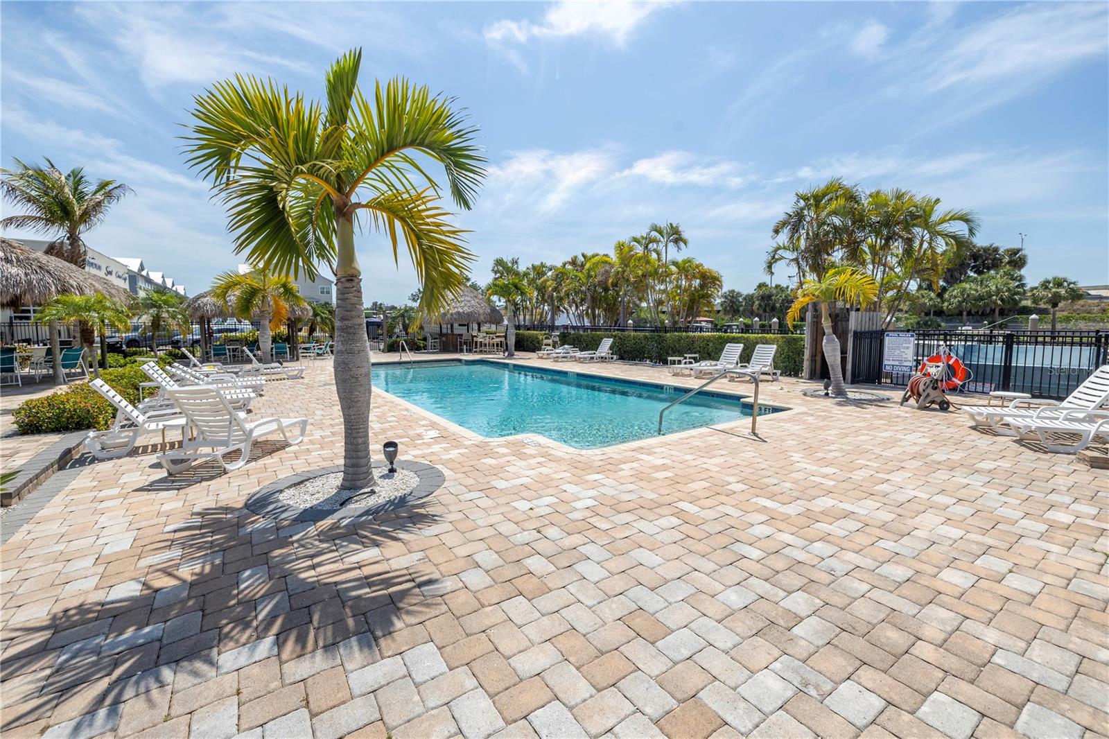 TB8456006 Property Photo