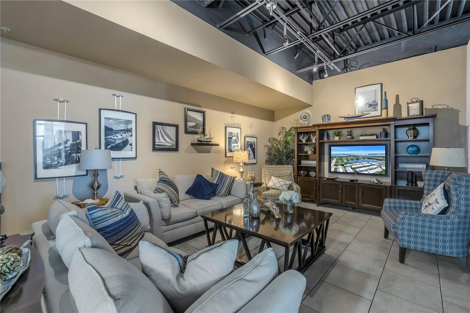 TB8456006 Property Photo