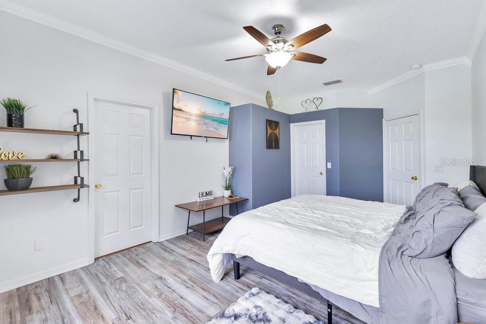 O6367033 Property Photo