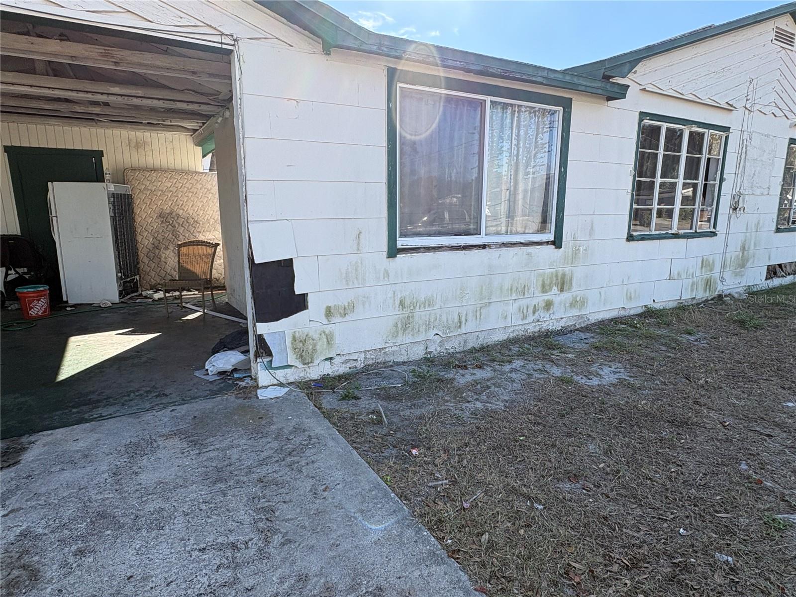 TB8456033 Property Photo