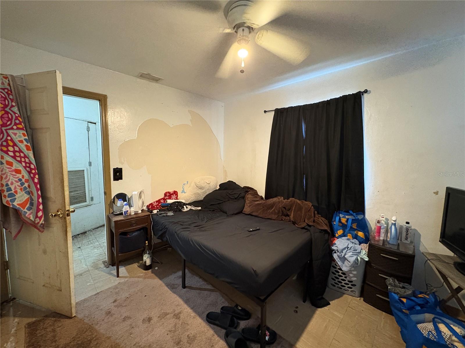 TB8456033 Property Photo