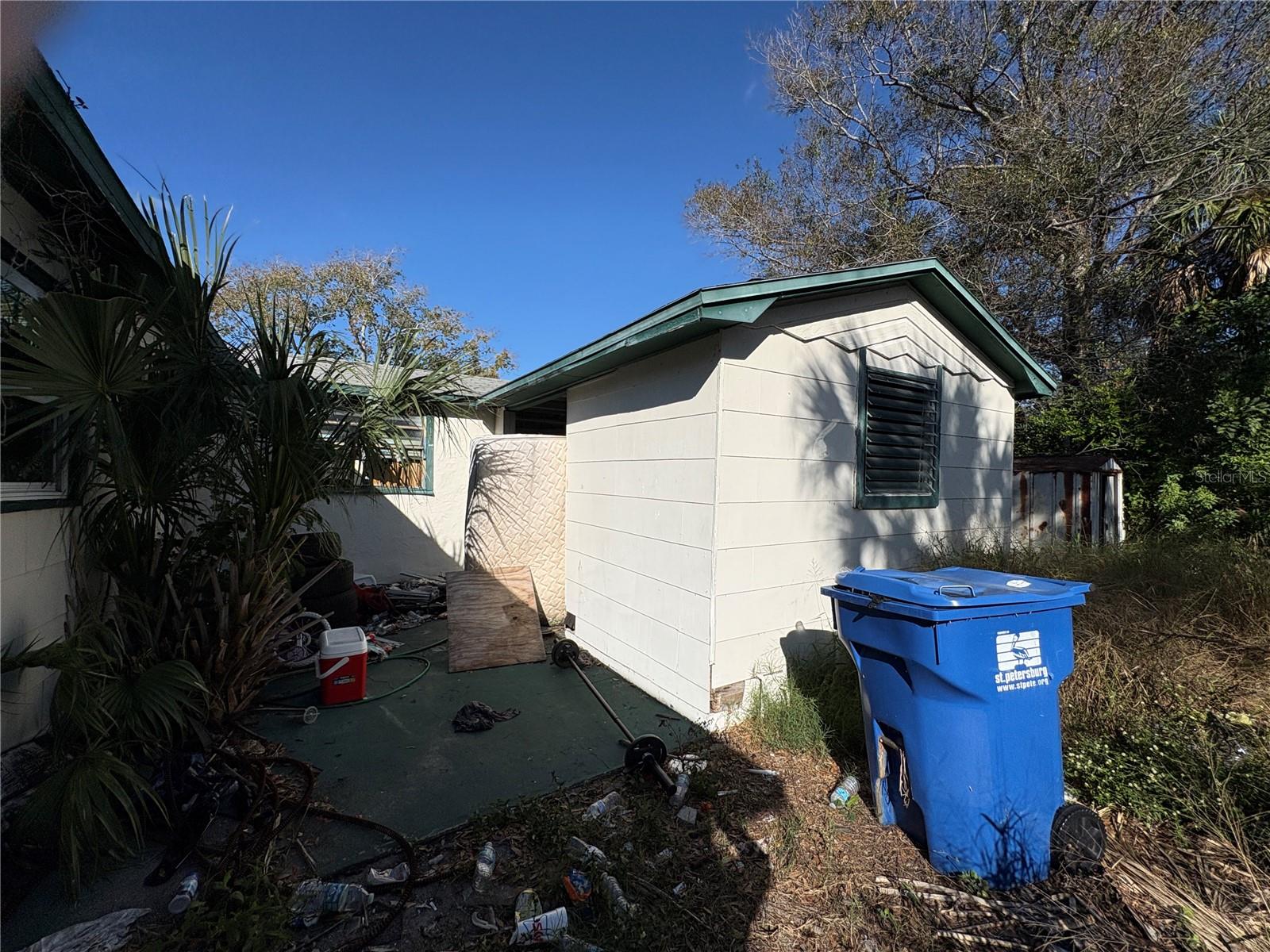 TB8456033 Property Photo