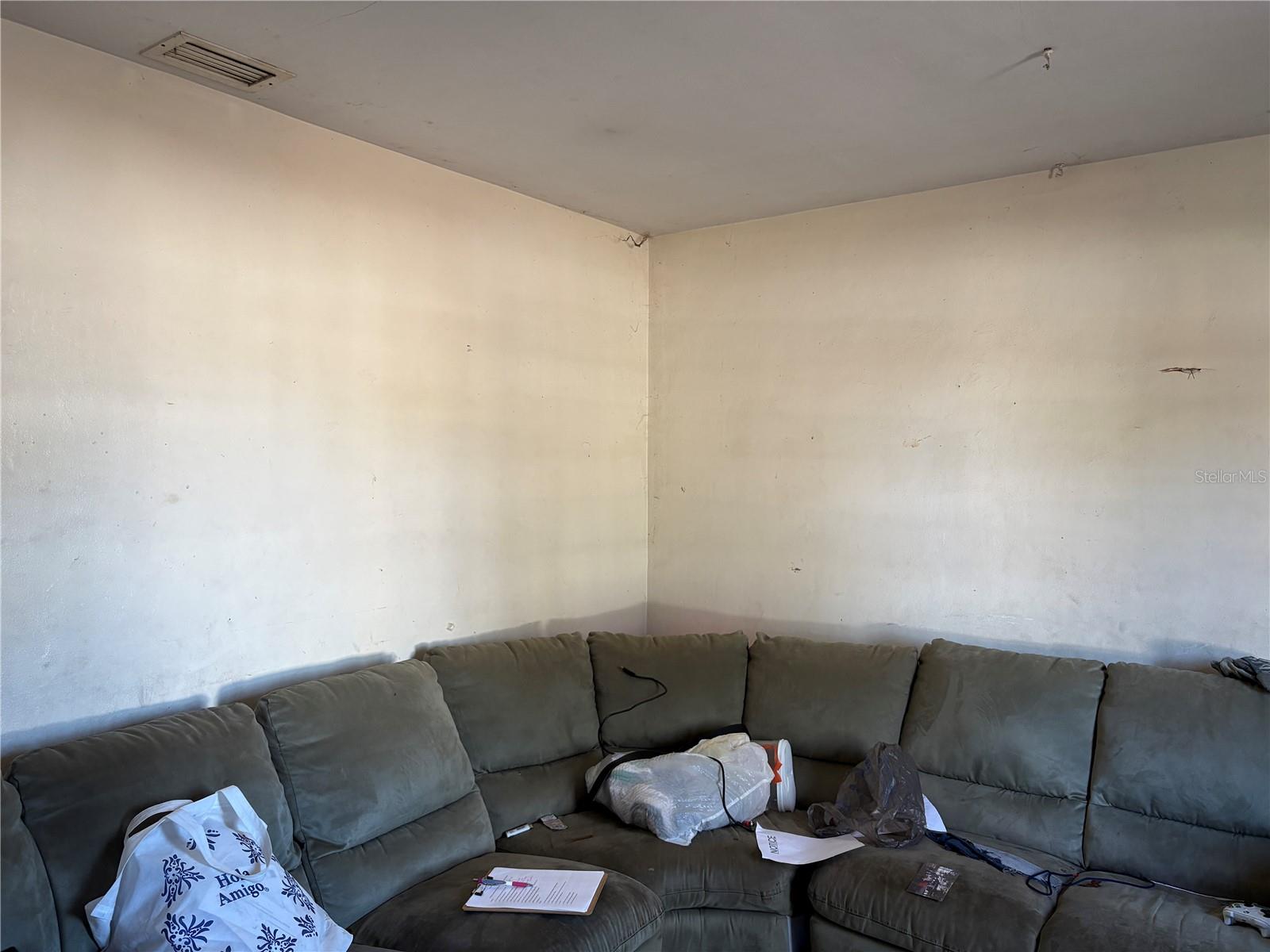 TB8456033 Property Photo