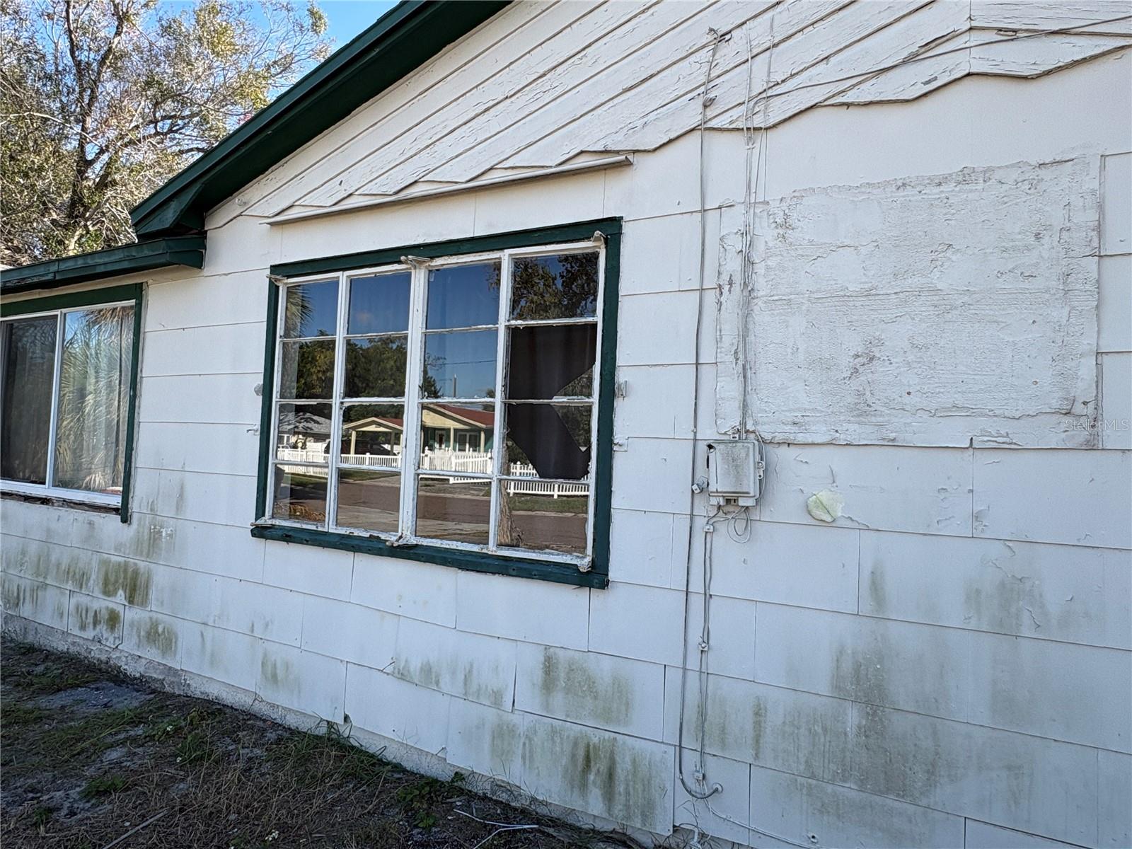 TB8456033 Property Photo