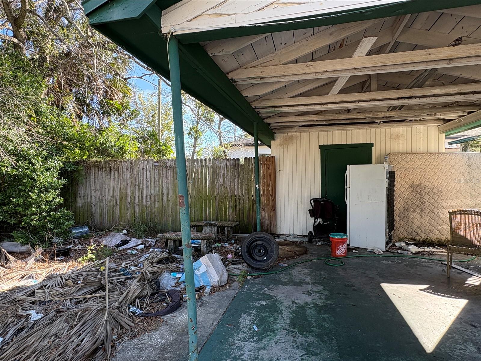 TB8456033 Property Photo