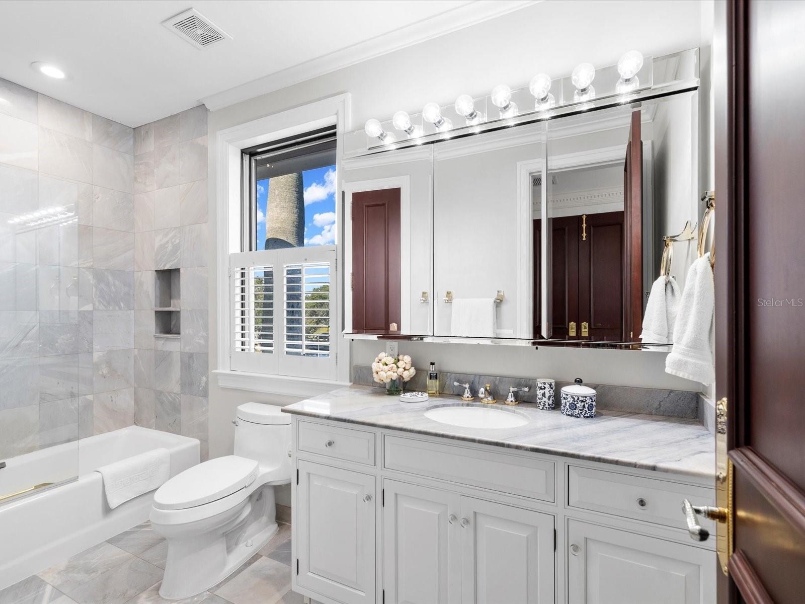 TB8456045 Property Photo