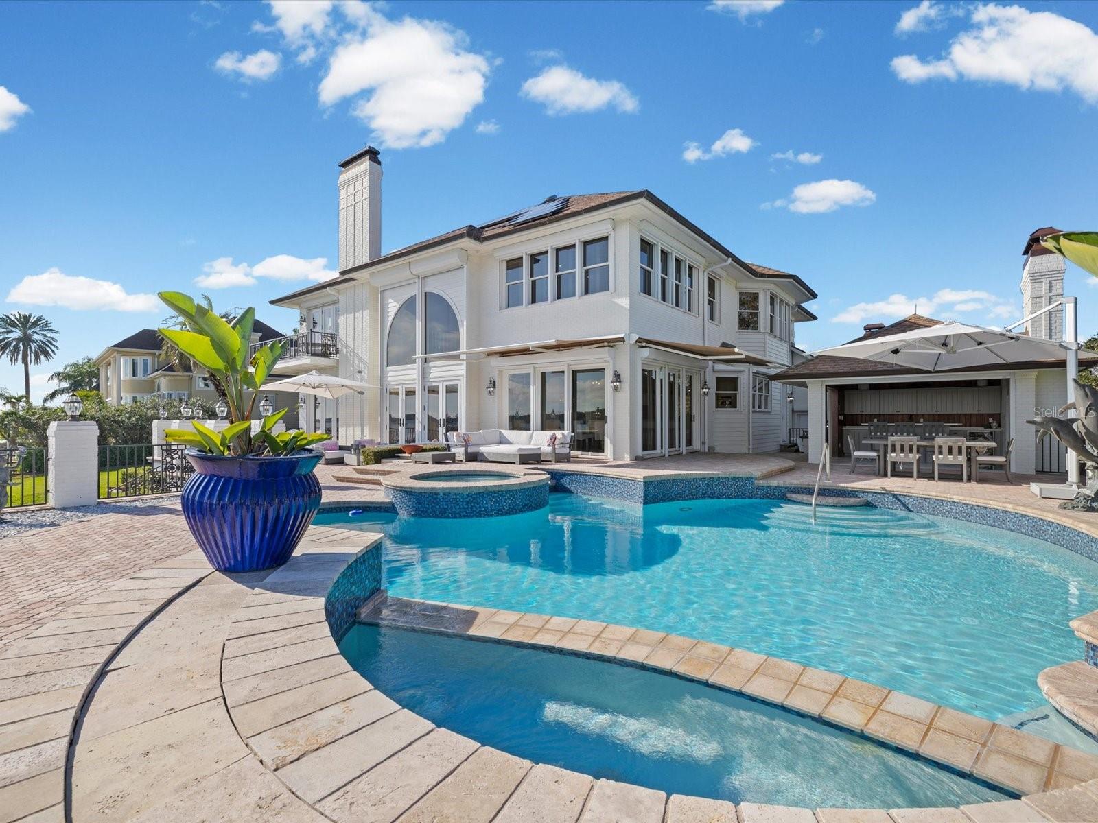 TB8456045 Property Photo