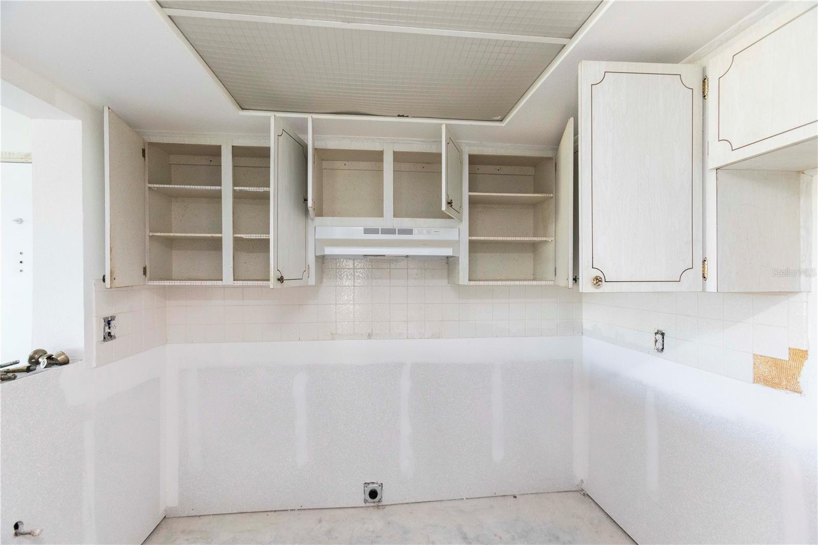 W7881392 Property Photo