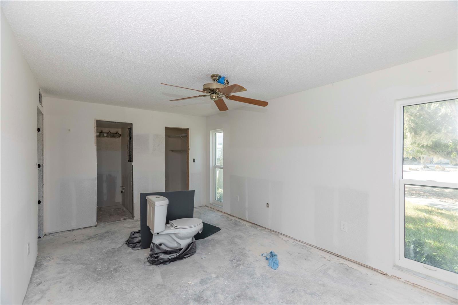 W7881392 Property Photo